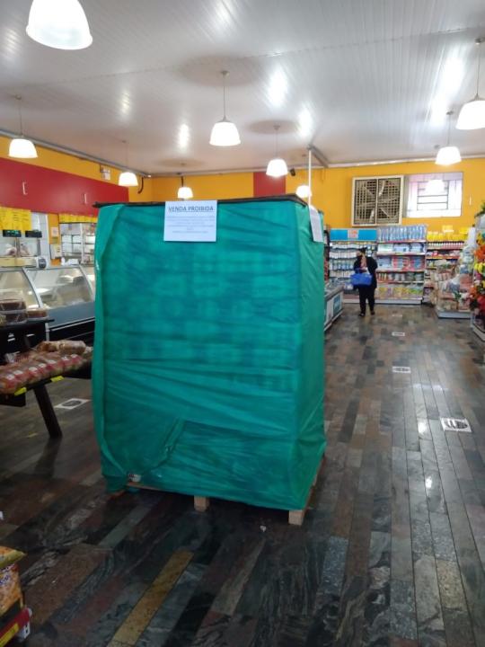 Foto 8 de 18 — Setor de bebidas é isolado em supermercados de Boa Esperança do Sul